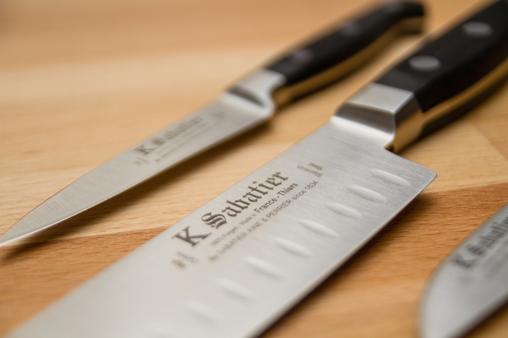 Couteau Santoku Sabatier Brocéliande Alvéolé 18cm hêtre - Barbecue & Co